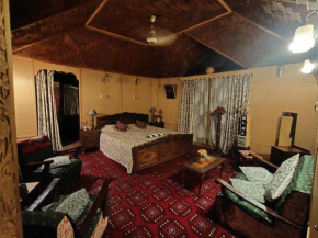 Bangkok houseboat, Srīnagar
